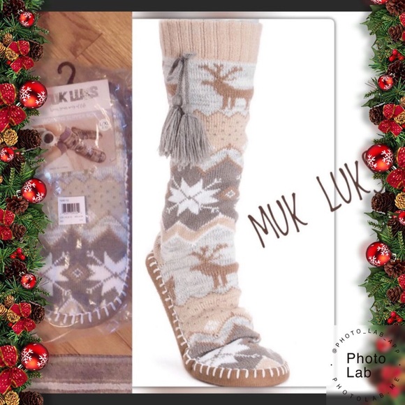 Muk Luks Accessories - MUK LUKS Fair Isle Tassel Slipper Socks